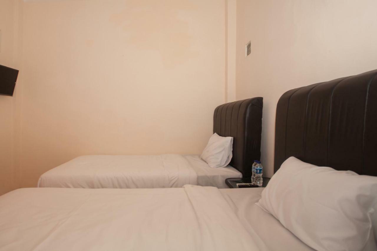 Oyo 1752 Hotel Wisata Kisaran Экстерьер фото